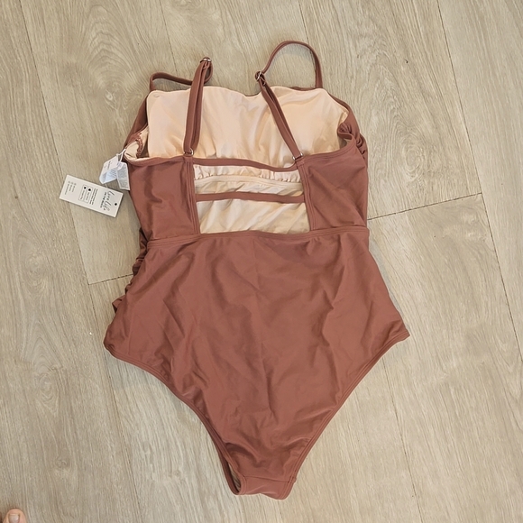 NWT Cupshe one piece swimsuit - Picture 3 of 3